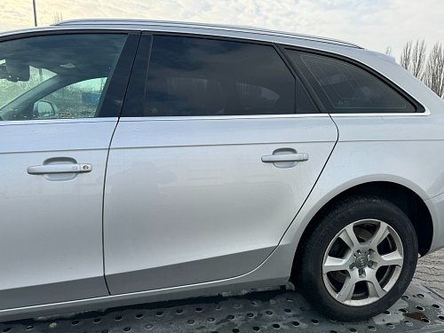 8K0 853 763 H  2ZZ Lišta ozdobná pro těsnění okna chromovy