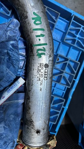 059145731AK Potrubní potrubí plnicího vzduchu Audi A6 4F 2,7 3,0 TDI 059 145 731 AK 