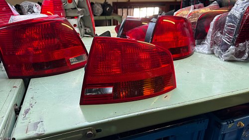 Audi A4 S4 B7 8E 8H 2005 Zadní levé zadní světlo