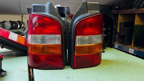 VW T5 7H Transporter Originální zadní pravé zadní světlo 7H0945096G