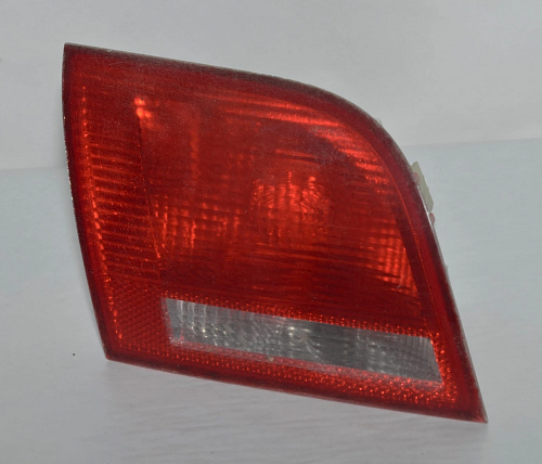 8P4945093B Zadní světlo, vnitřní, levá část, pro AUDI A3 (8P) 1.9 TDI FAP,