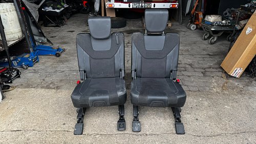VW Sharan 7N Seat Alhambra alcantara kožené sedáky třetí řada sklopné do kufru 7 místá verze