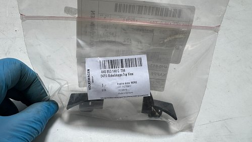 krytka Audi A8 4H0853140C pro přední prostorovou kameru
