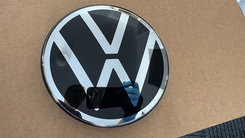 Tiguan II znak přední pro radar do masky
