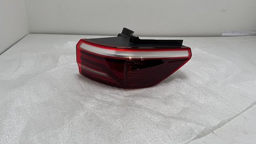 zadní světlo VW T7 zadní pravé   ztmavené 7T0945096C 7T0945096E